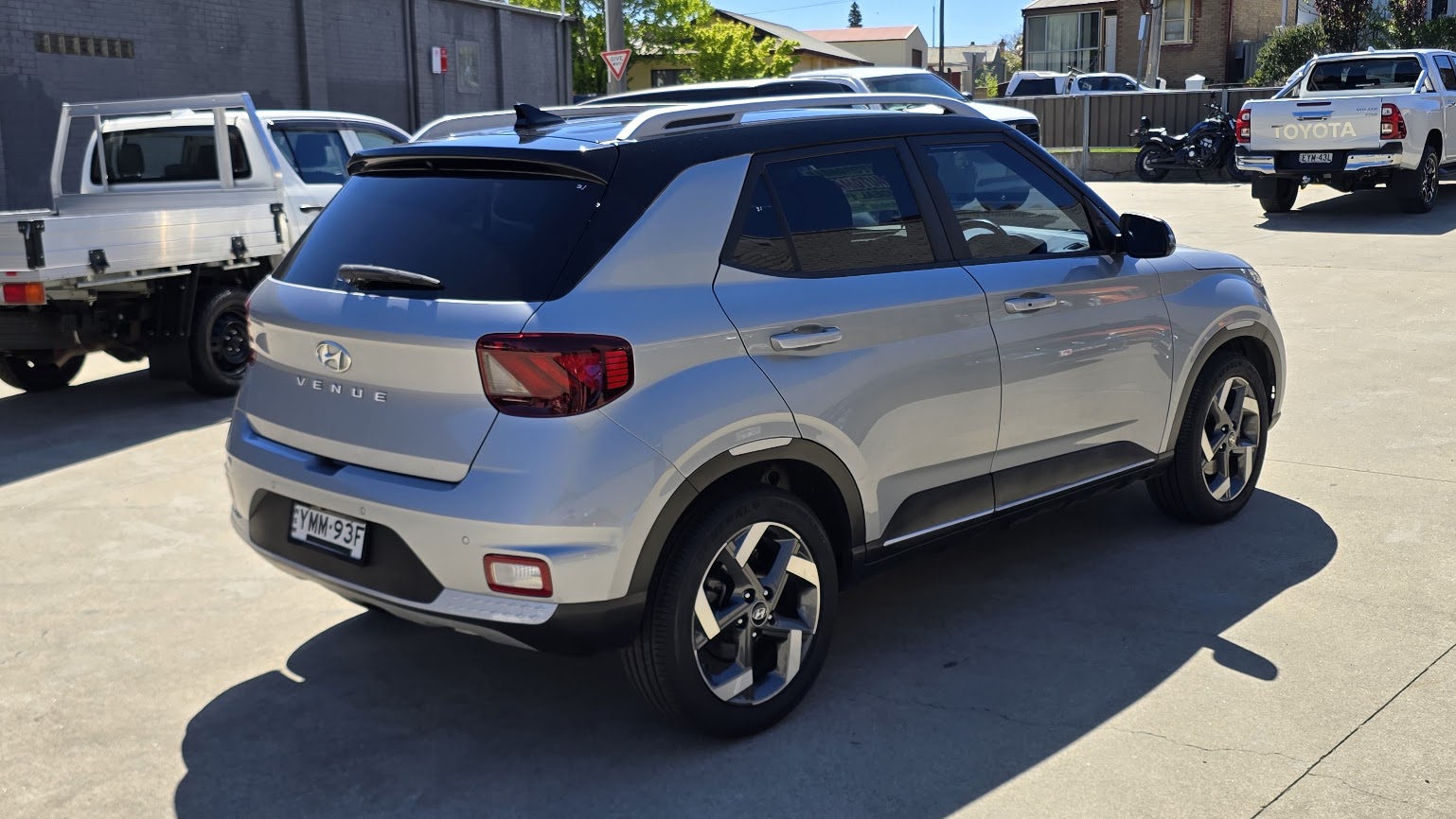 2020 Hyundai VENUE - Image 11