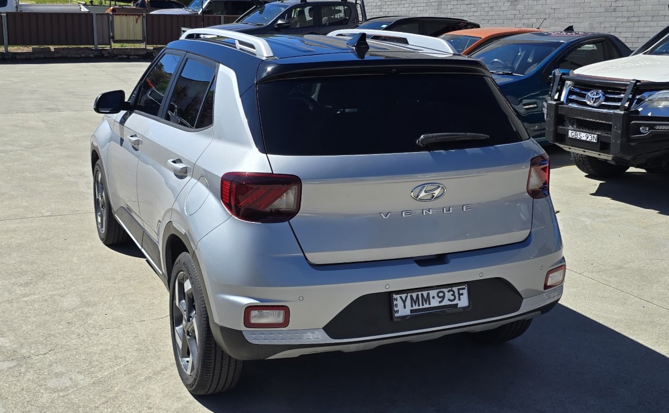 2020 Hyundai VENUE - Image 13