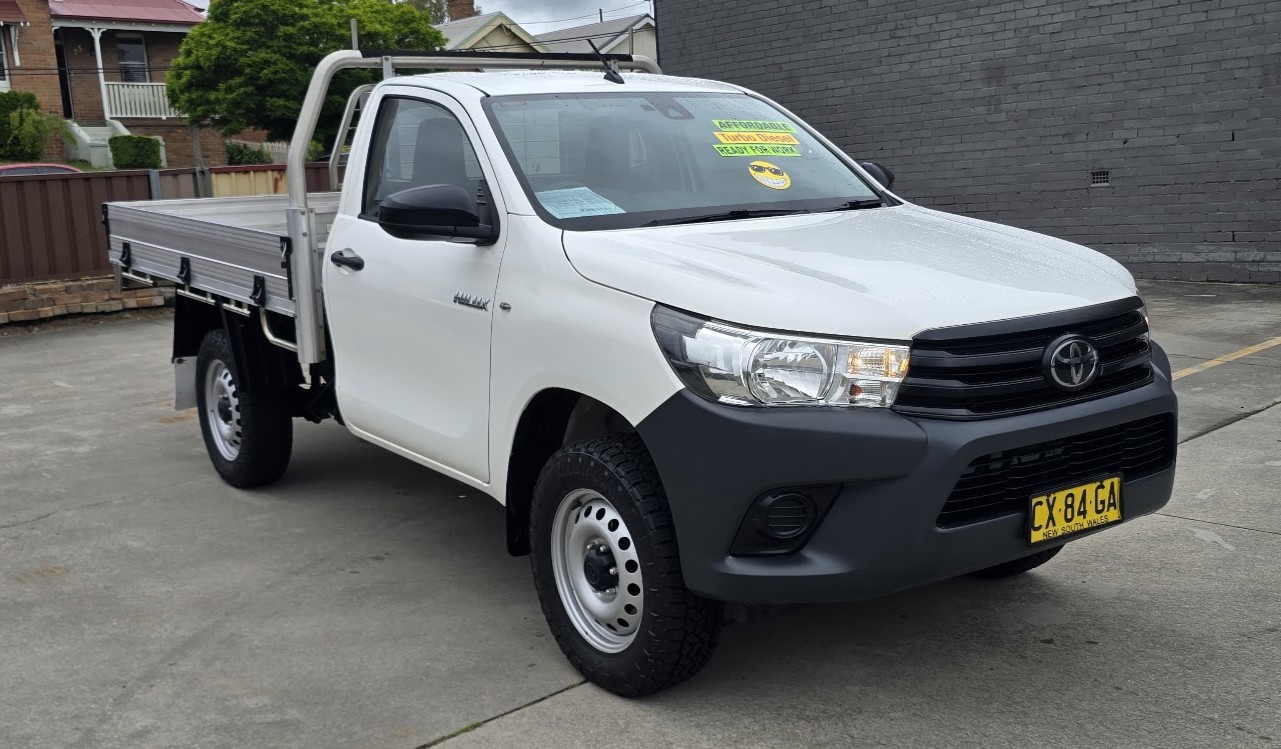 2020 Toyota Hilux - Image 6
