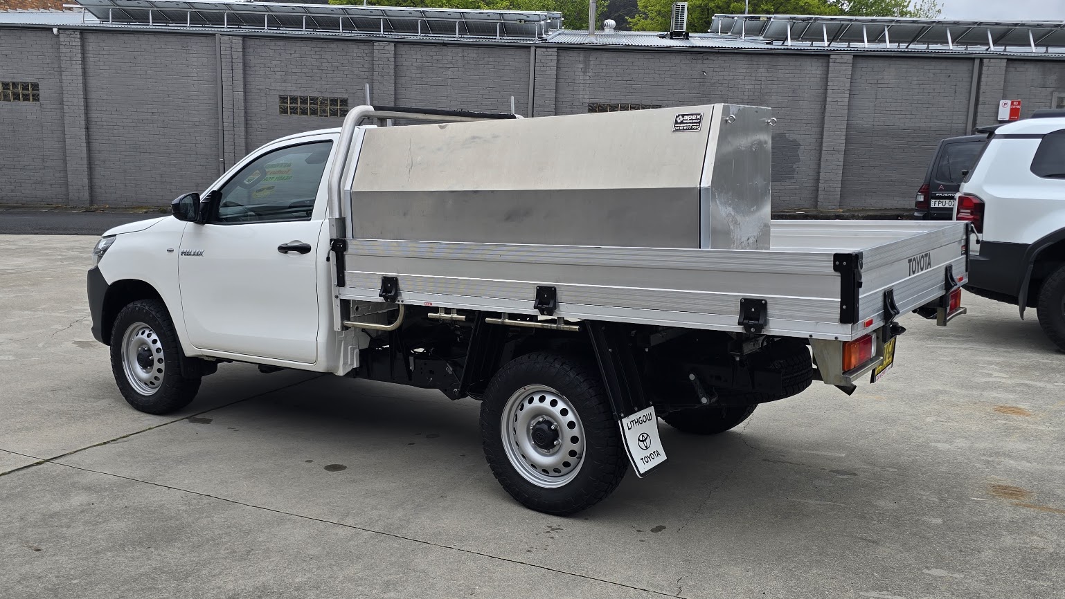 2020 Toyota Hilux - Image 13