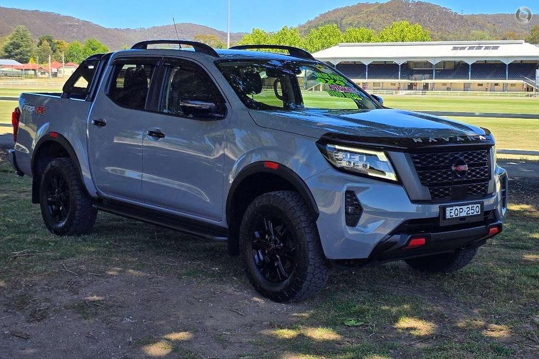 2021 NISSAN NAVARA - Image 10