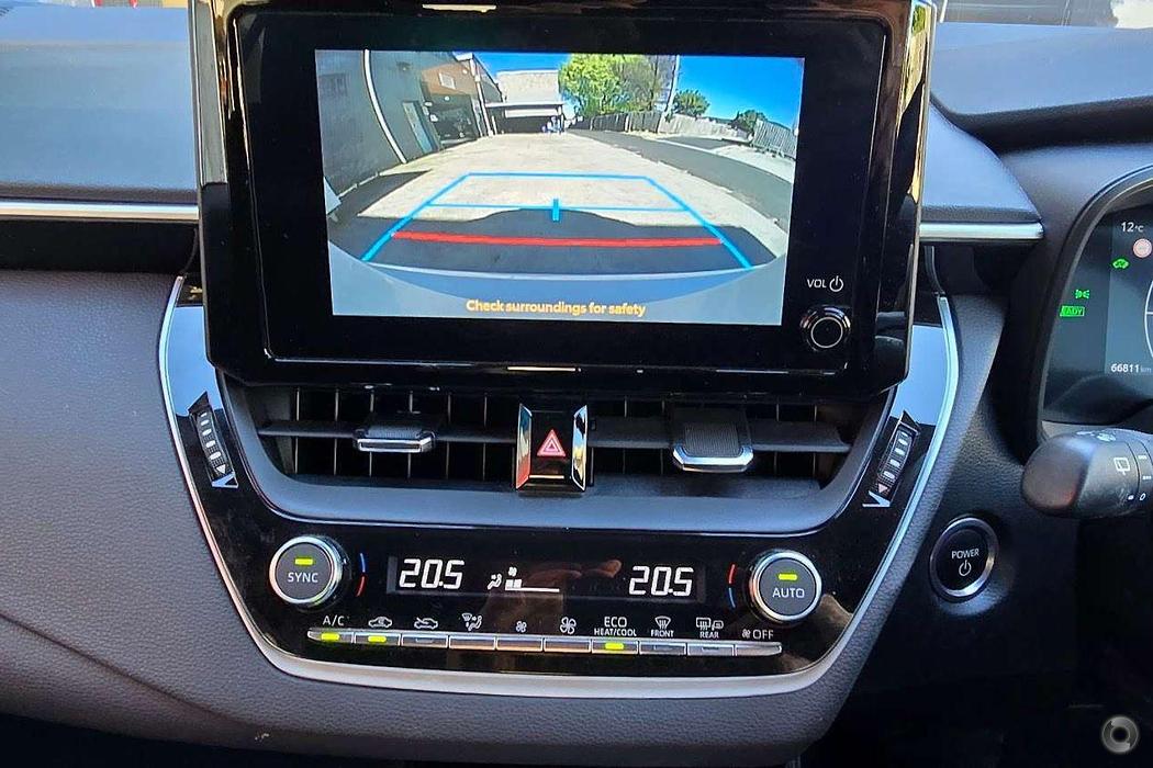 2023 Toyota Corolla - Image 12