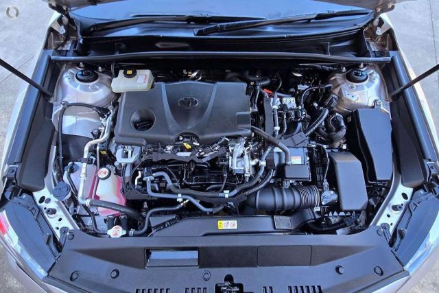 2019 Toyota Camry Hybrid - Image 6