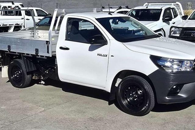 2021 Toyota Hilux - Image 11