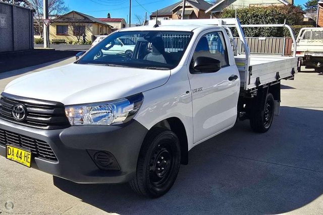 2021 Toyota Hilux - Image 5