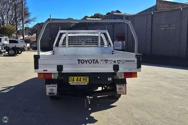 2021 Toyota Hilux - Image 6