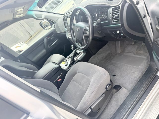 2016 Toyota LandCruiser - Image 7