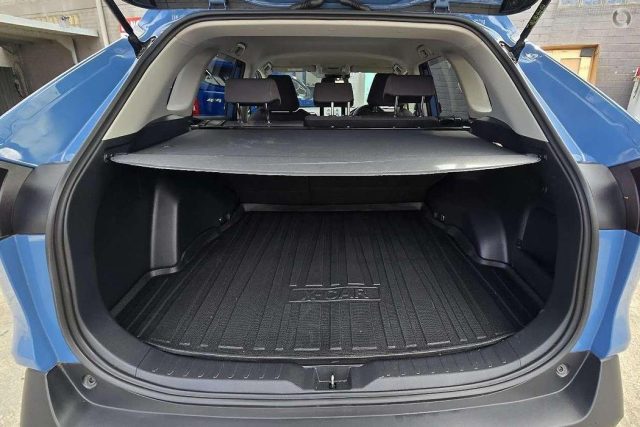 2023 Toyota Rav4 Hybrid - Image 6