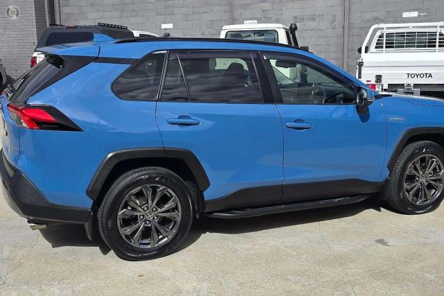 2023 Toyota Rav4 Hybrid - Image 10