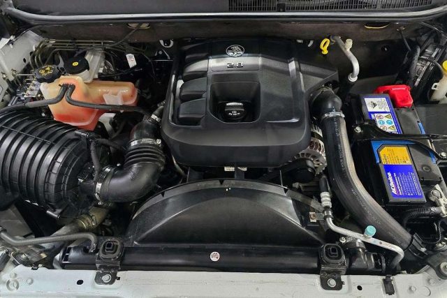 Holden COLORADO - Image 4
