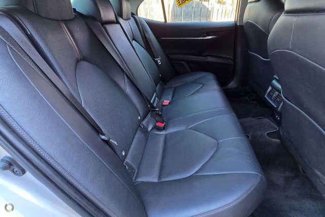 2019 Toyota Camry Hybrid - Image 17