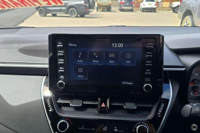 2021 Toyota Corolla - Image 12