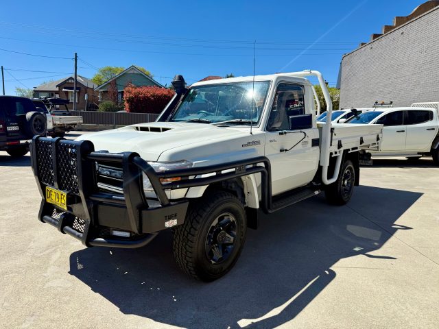 2022 Toyota LandCruiser Military - Image 11
