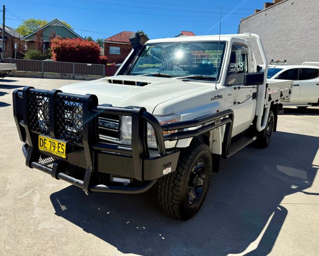 2022 Toyota LandCruiser Military - Image 12