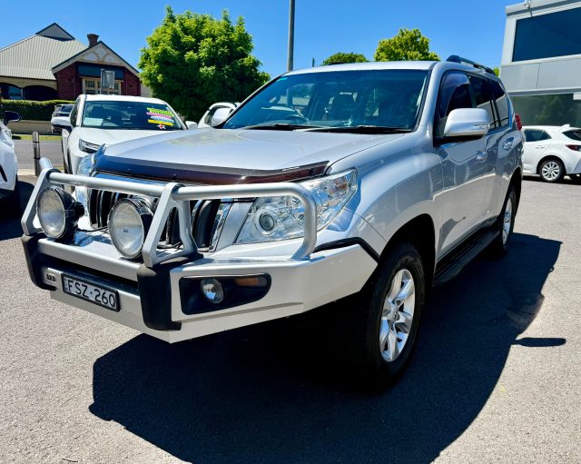 2009 Toyota Prado - Image 2