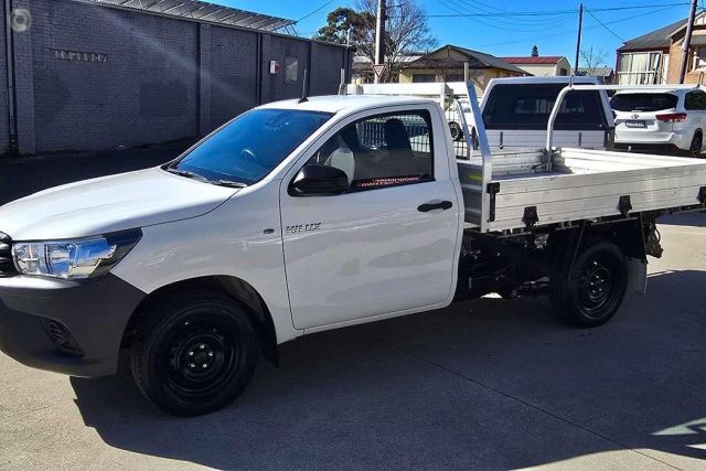 2021 Toyota Hilux - Image 12