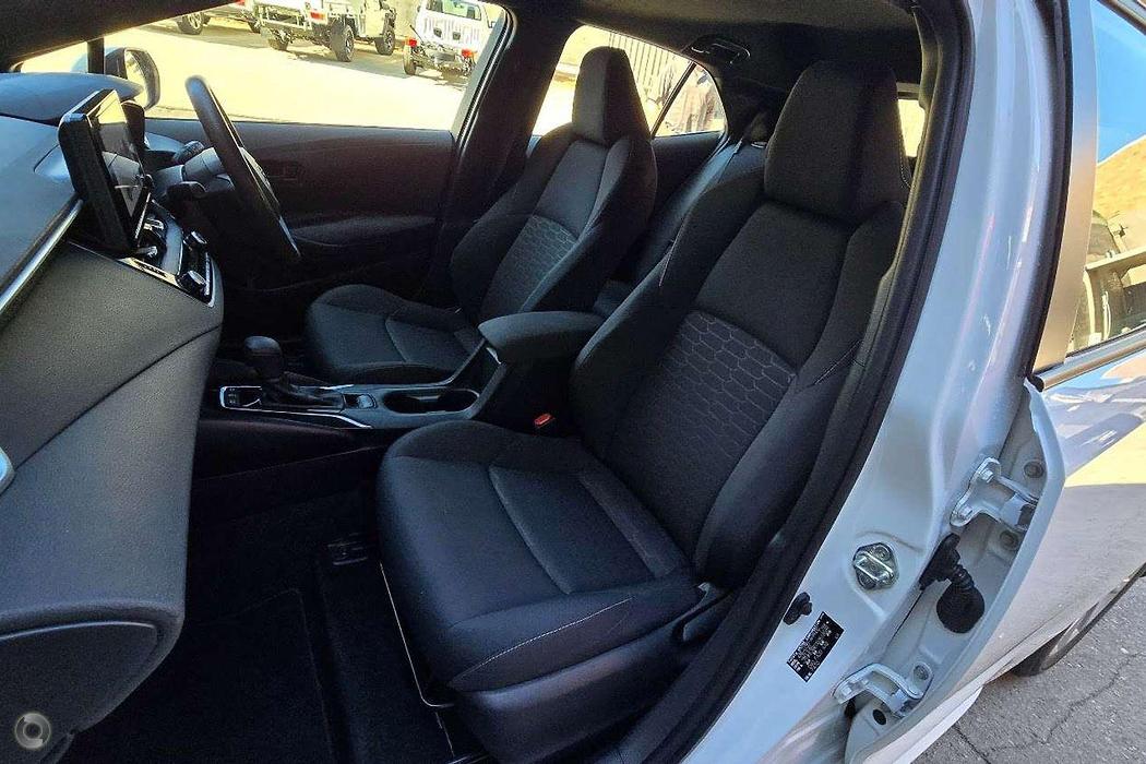 2023 Toyota Corolla - Image 17