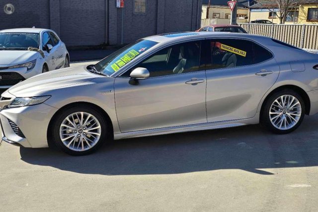 2019 Toyota Camry Hybrid - Image 21