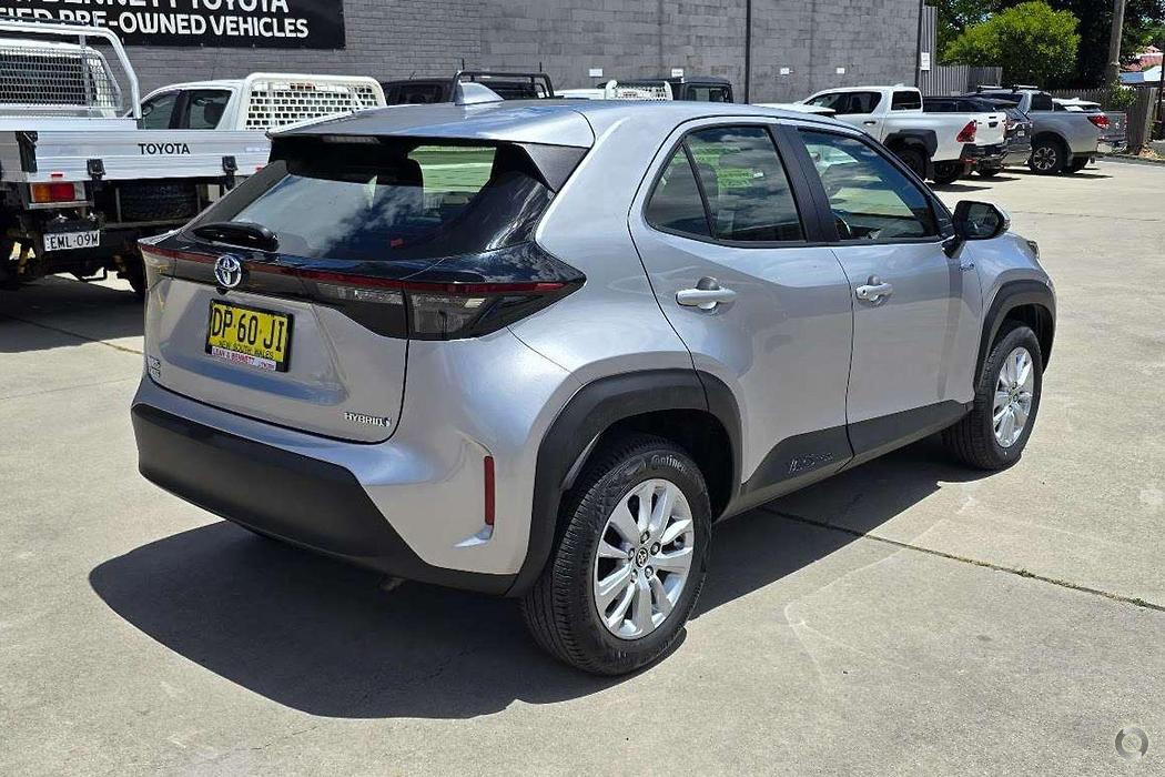 2022 Toyota Yaris Cross Hybrid - Image 16