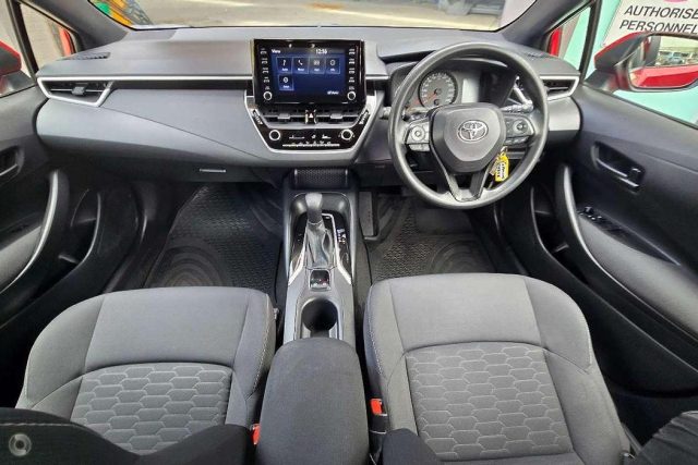2021 Toyota Corolla - Image 2