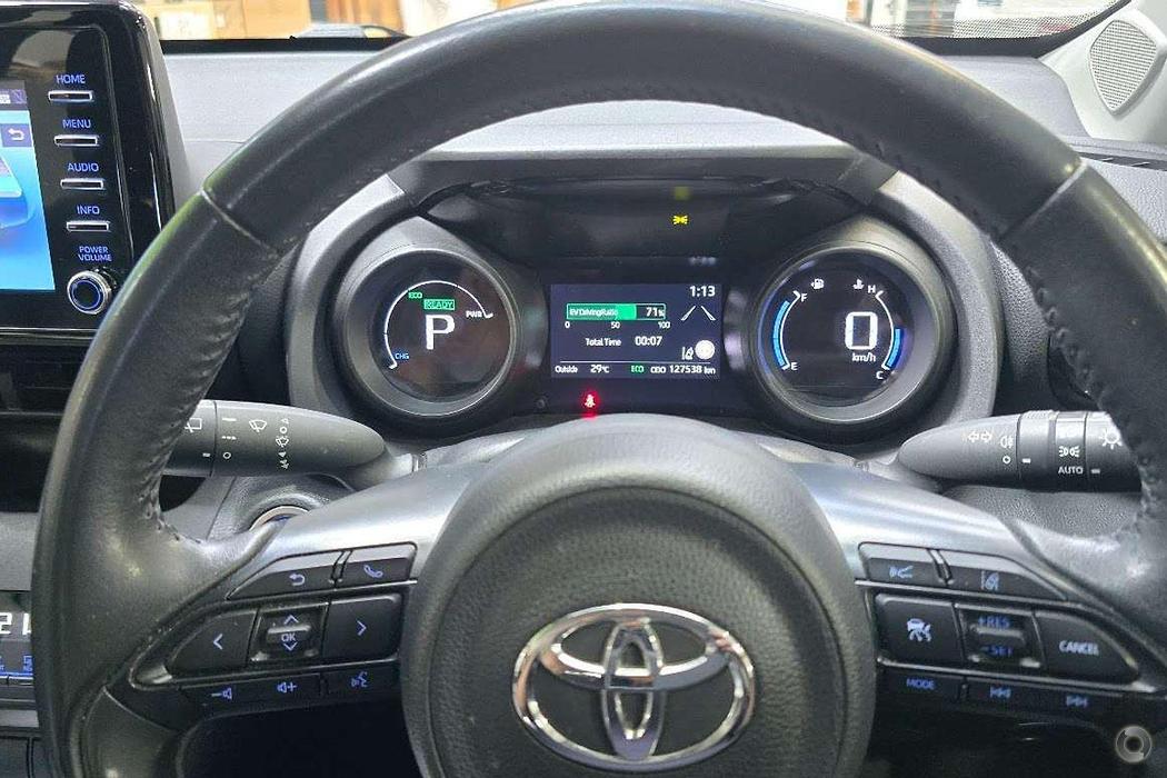 2022 Toyota Yaris Cross Hybrid - Image 19