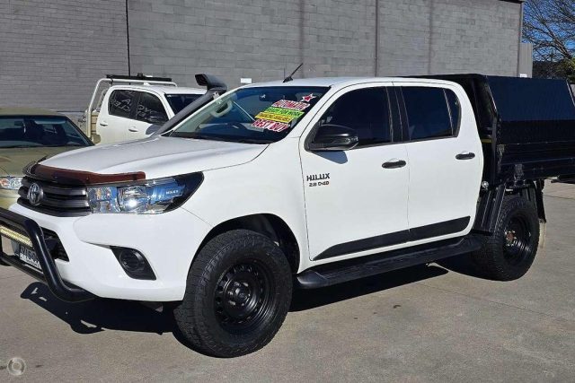 2018 Toyota Hilux - Image 16