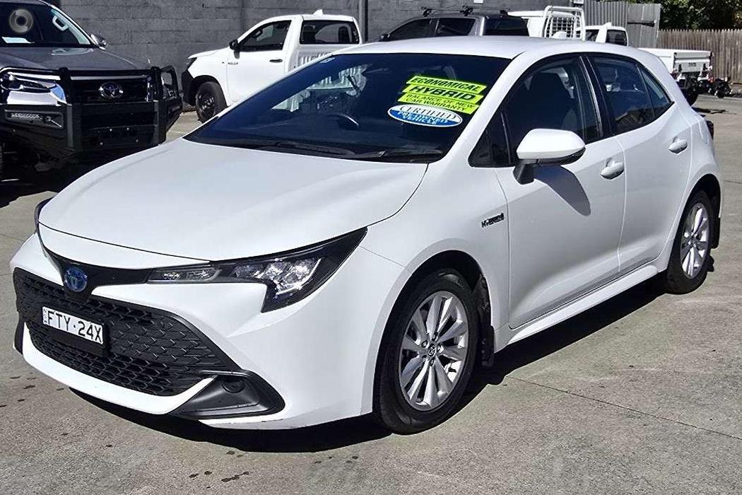 2023 Toyota Corolla - Image 5