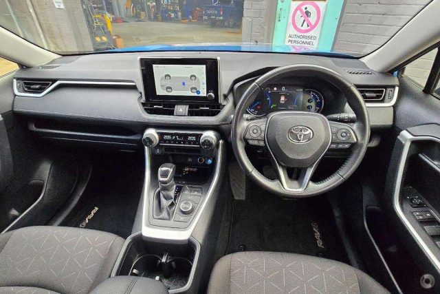 2023 Toyota Rav4 Hybrid - Image 2