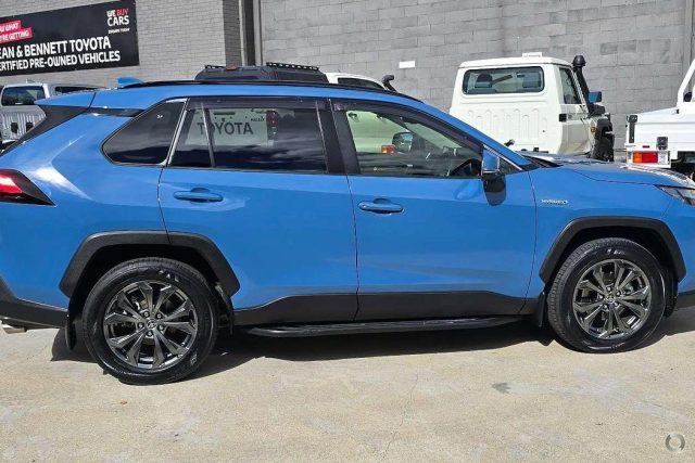 2023 Toyota Rav4 Hybrid - Image 19