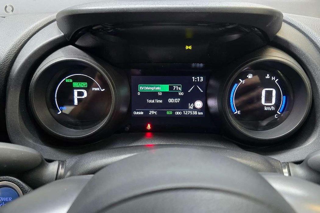 2022 Toyota Yaris Cross Hybrid - Image 21