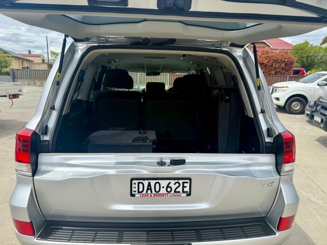 2016 Toyota LandCruiser - Image 17