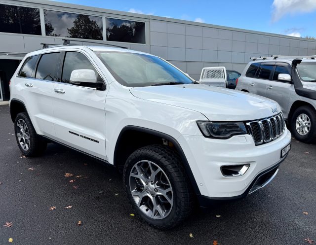 2019 JEEP GRAND CHEROKEE - Image 3