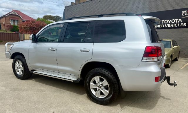 2016 Toyota LandCruiser - Image 20