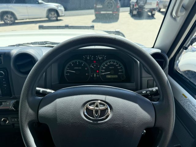 2022 Toyota LandCruiser Military - Image 20